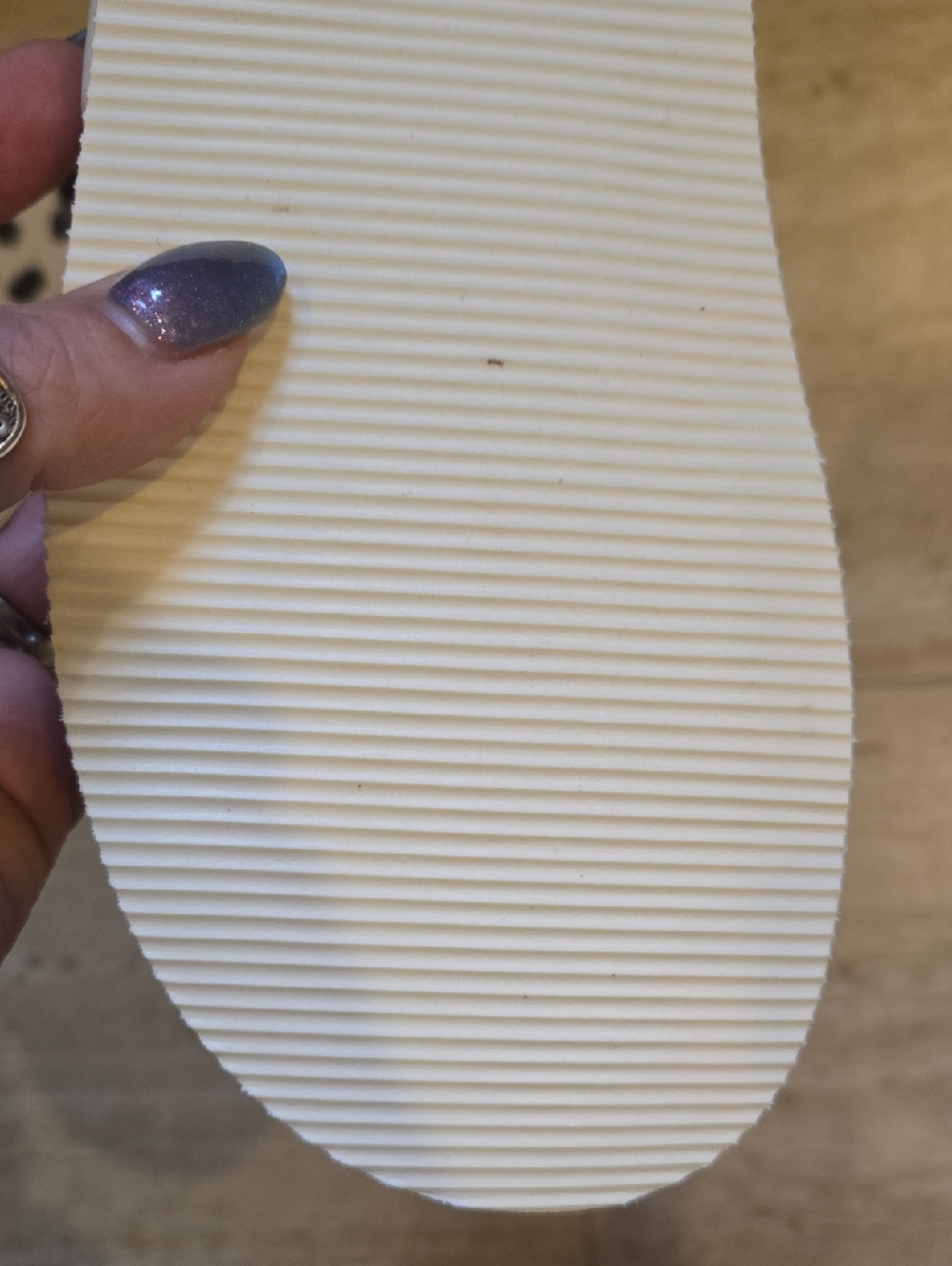 Aerie Stylish Slide Sandals - Picture 6 of 9